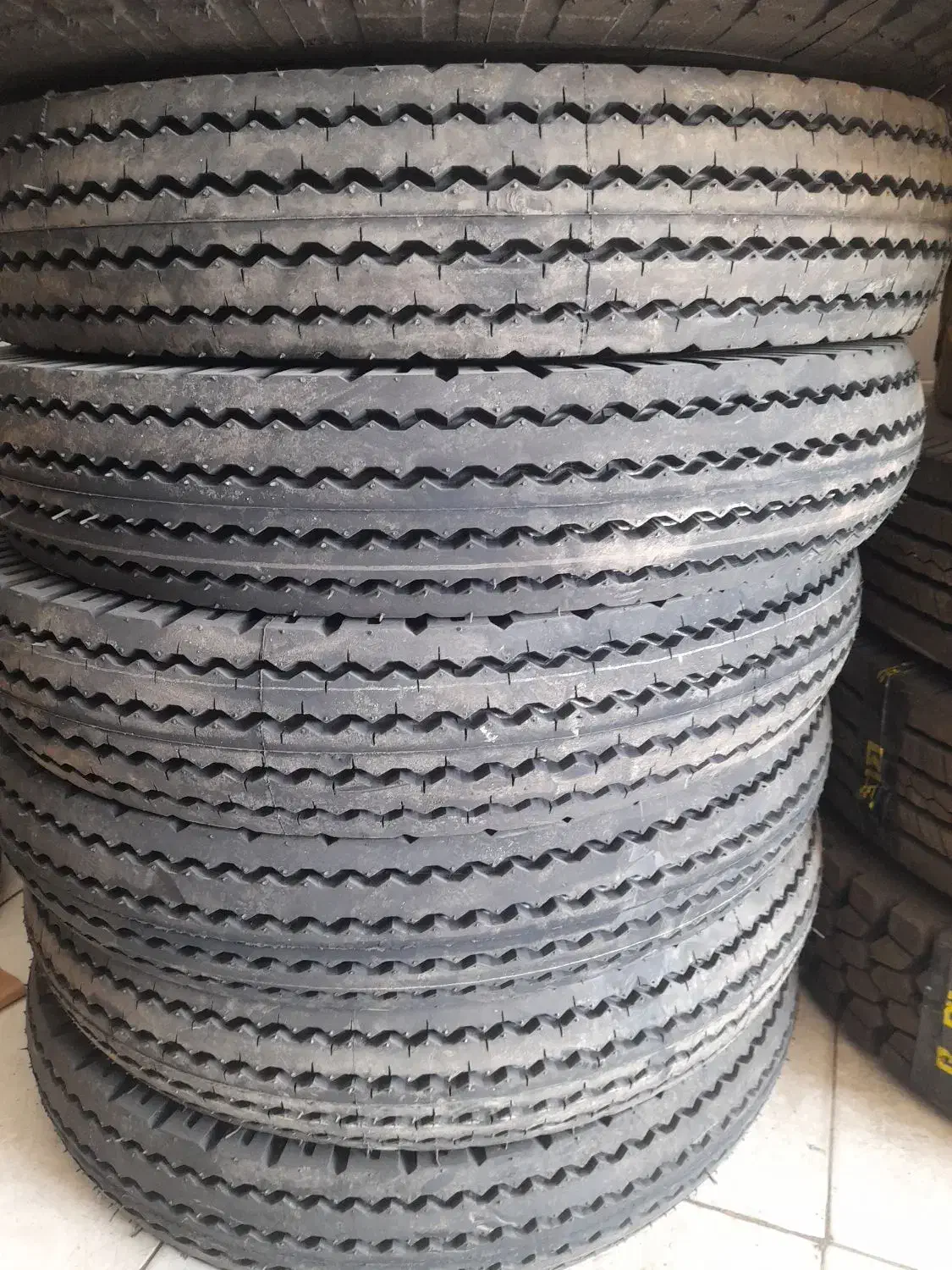 رینگ ووسن چرخشی لاستیک سواری کامیون نیسان ایسوزو|قطعات یدکی و لوازم جانبی|مشهد, رباط طرق|دیوار