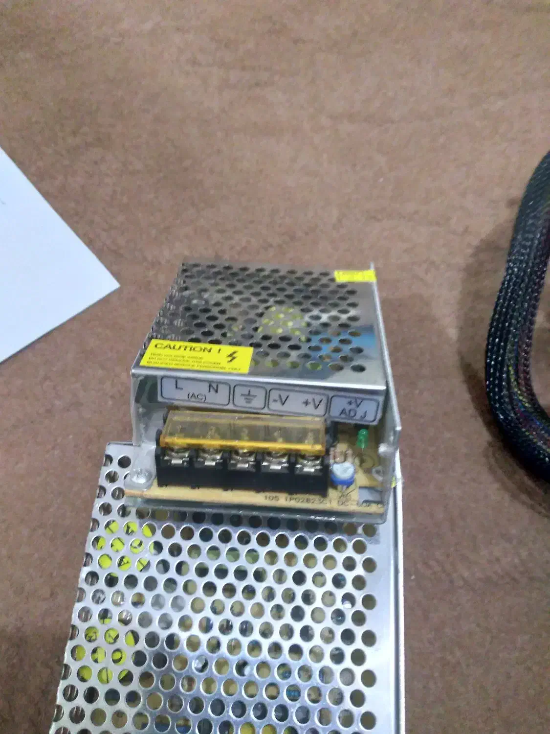 آداپتور و کابل ها کلی فروخته میشه|قطعات و لوازم جانبی رایانه|تهران, آذری|دیوار