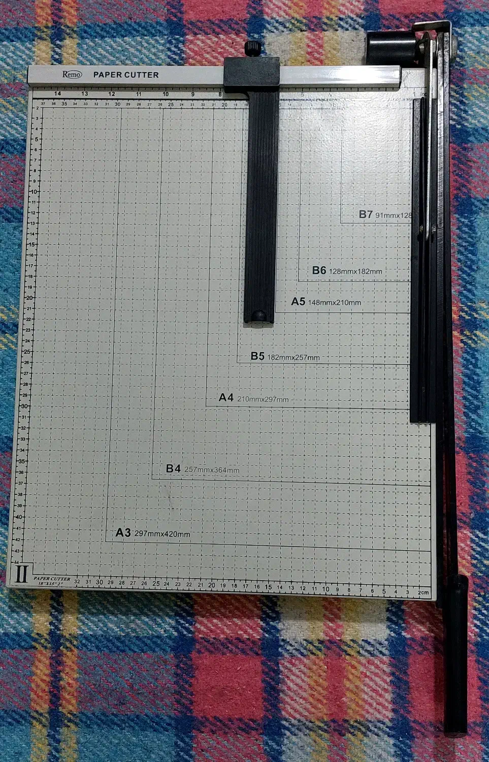 کاتر A3|لوازم التحریر|اصفهان, فجر|دیوار