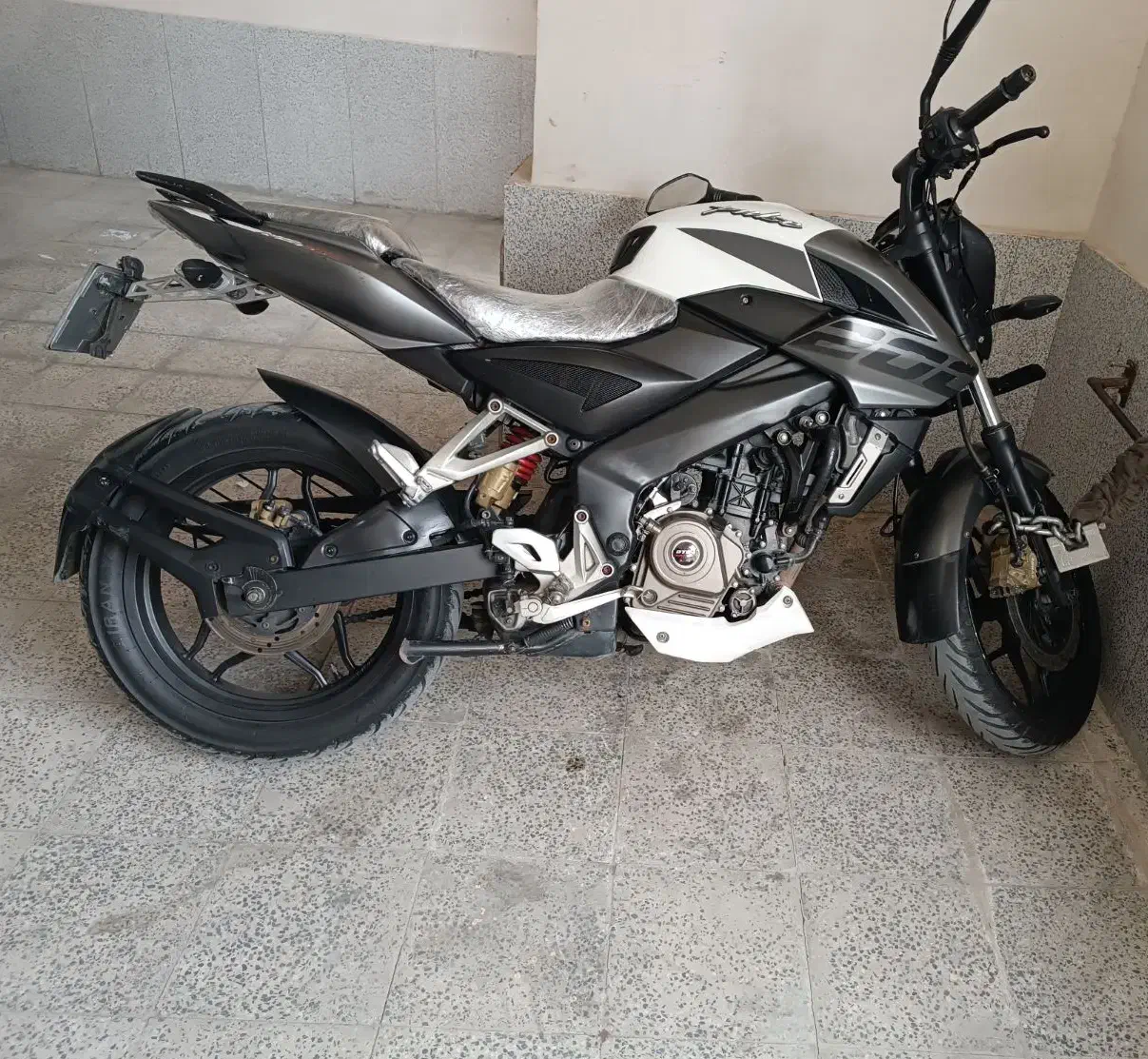 موتور NS200|موتورسیکلت|سنندج, |دیوار