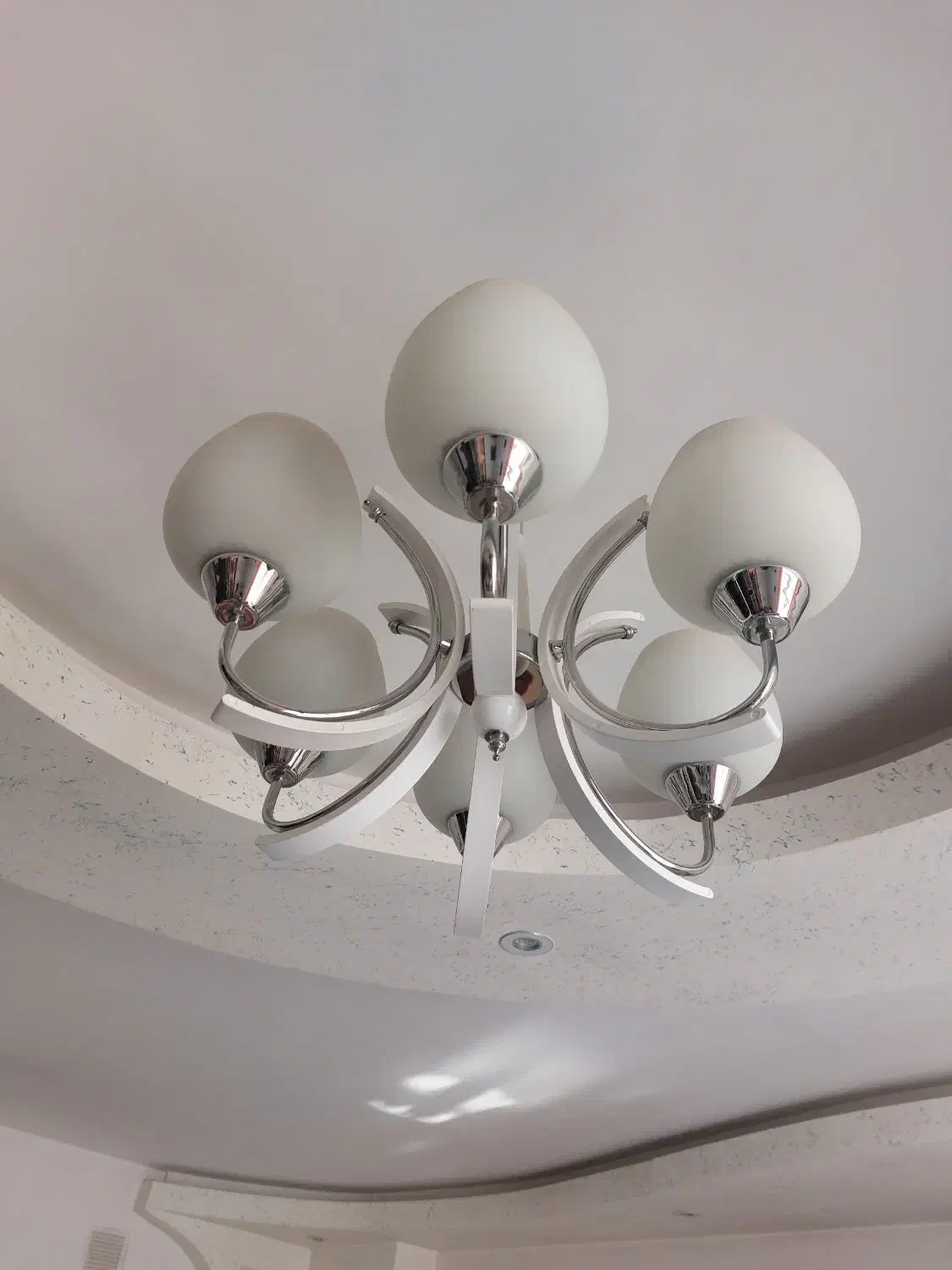 لوستر ۶شاخه|لوستر و چراغ آویز|شاهینشهر, فردوسی|دیوار