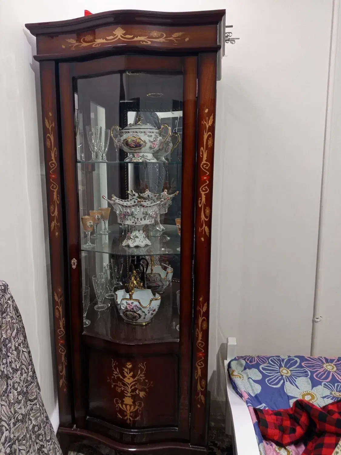 گنجه نونو|بوفه، ویترین، کنسول|نیشابور, شهید بهشتی|دیوار