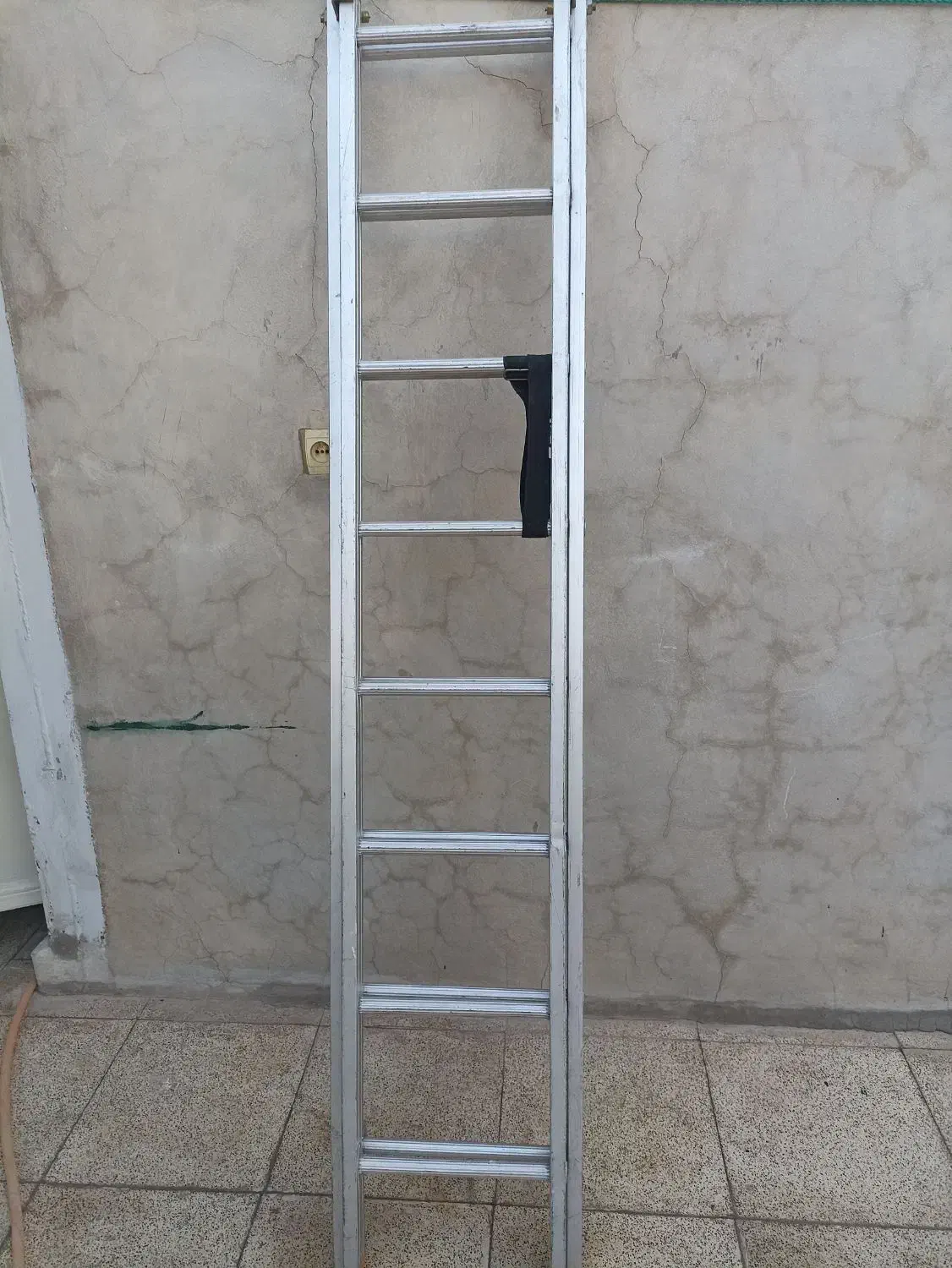 نردبان دو لنگ|ابزارآلات|قرچک, زیبا شهر|دیوار