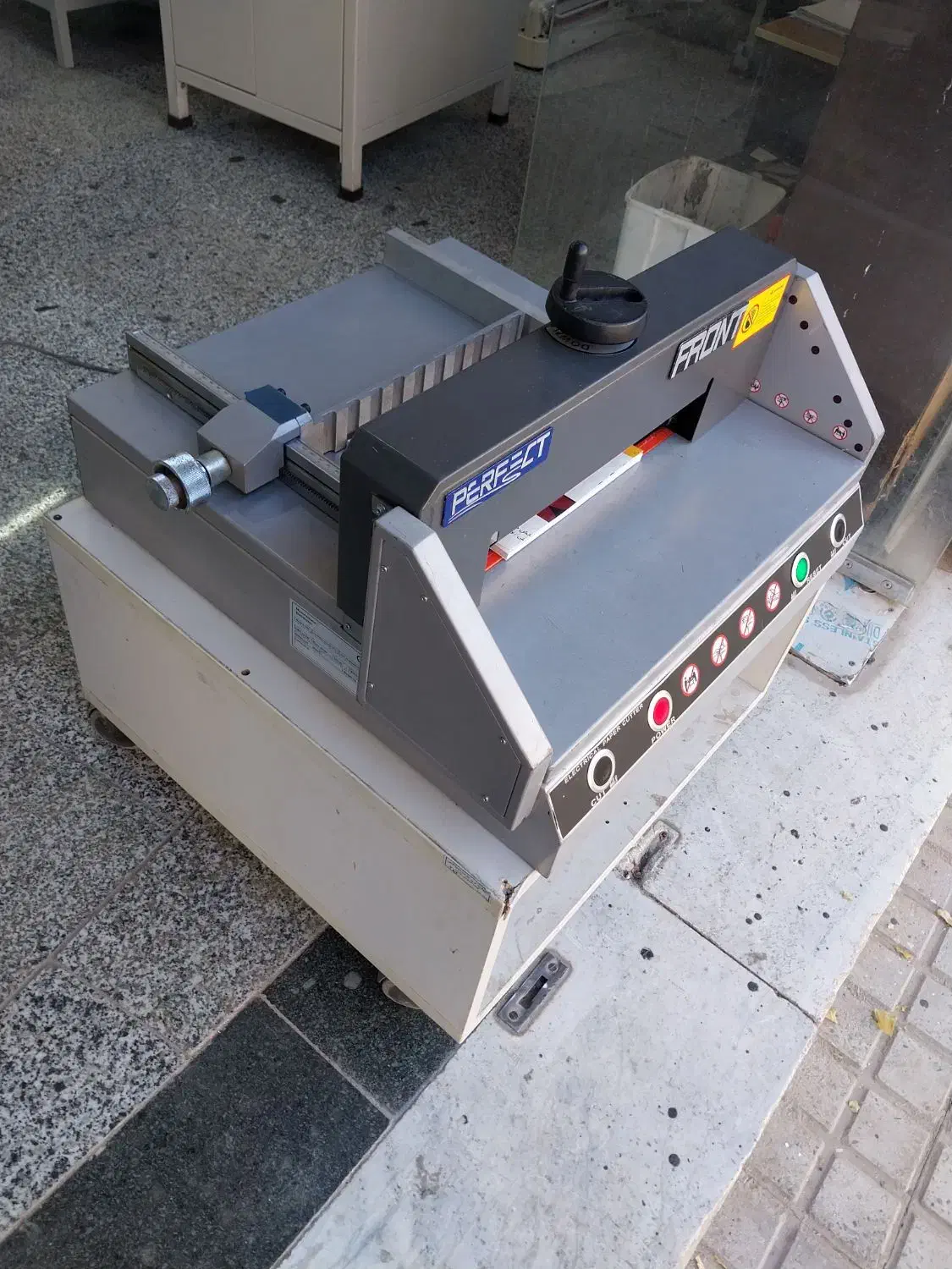 دستگاه برش برقی کاتر کاغذ گیوتین کتاب دهنه ۳۶|ماشین‌آلات صنعتی|تهران, چیتگر جنوبی|دیوار