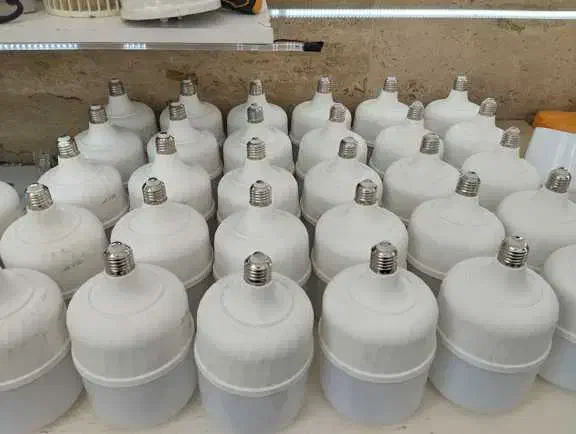 جشنواره فروش لامپ 50 وات با قیمت استثنایی 139.000T|لامپ و چراغ|قم, پردیسان|دیوار