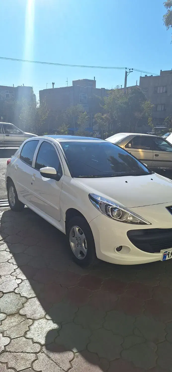 پژو 207i پانوراما اتوماتیک TU5P سفید مدل 1403|خودرو سواری و وانت|تبریز, |دیوار