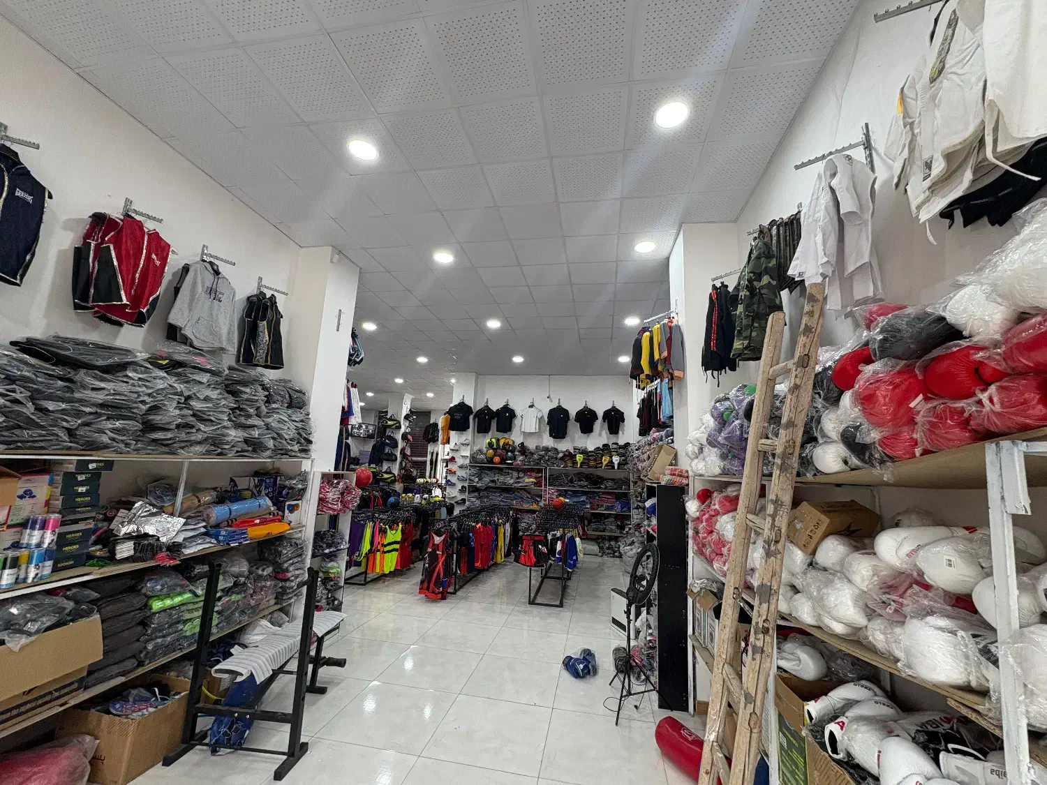 فروش ملک تجاری|فروش مغازه و غرفه|نورآباد, |دیوار