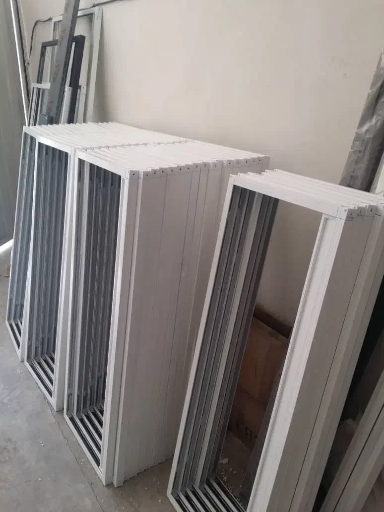 درب وپنجره دوجداره وتوری|خدمات پیشه و مهارت|نوبران, |دیوار