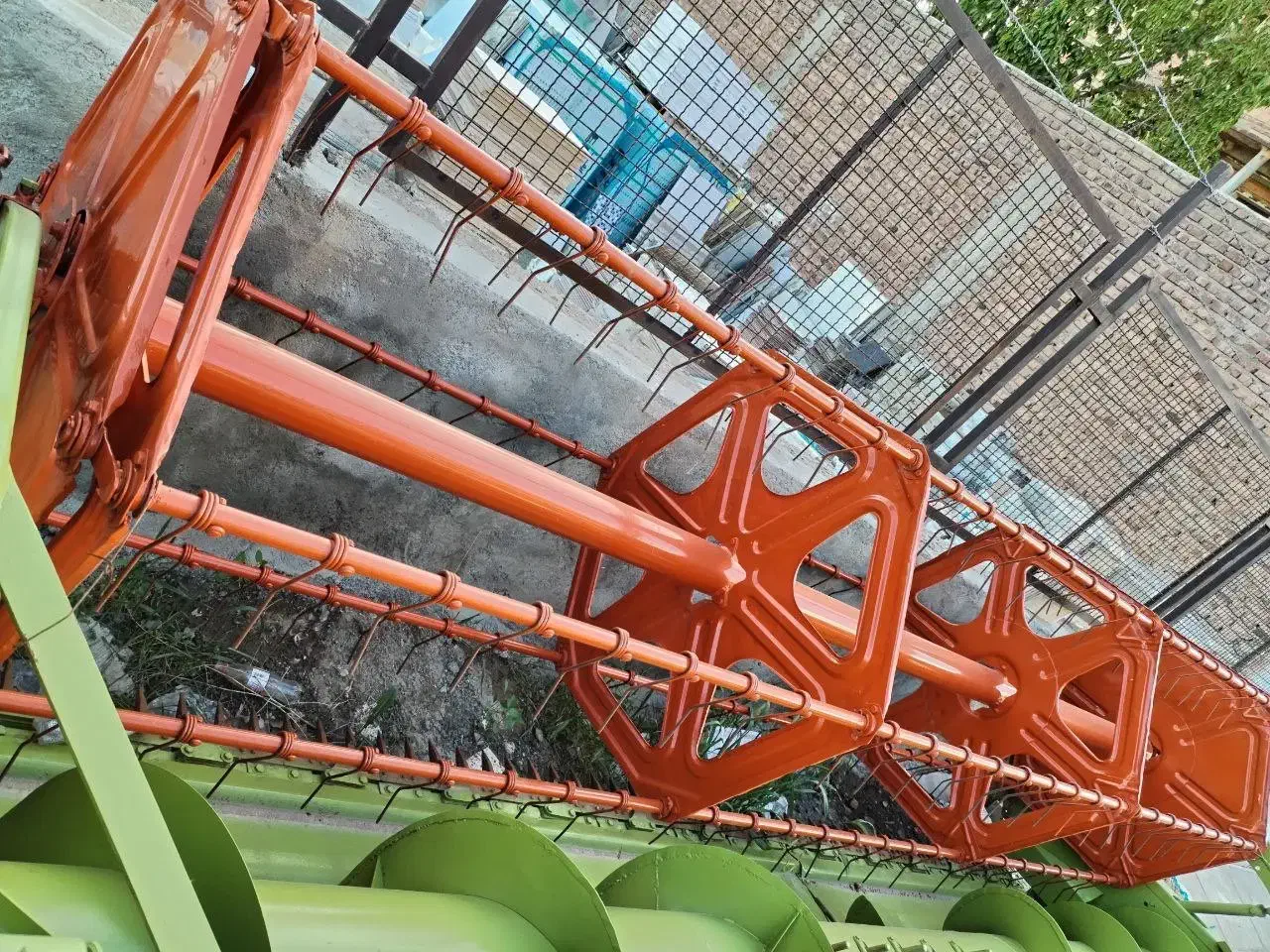 پلتفرم و یا هد کمباین کلاس سهند|قطعات یدکی و لوازم جانبی|خوی, |دیوار