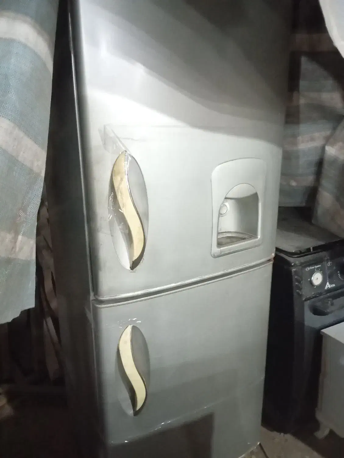 یخچال|یخچال و فریزر|رشت, باهنر|دیوار