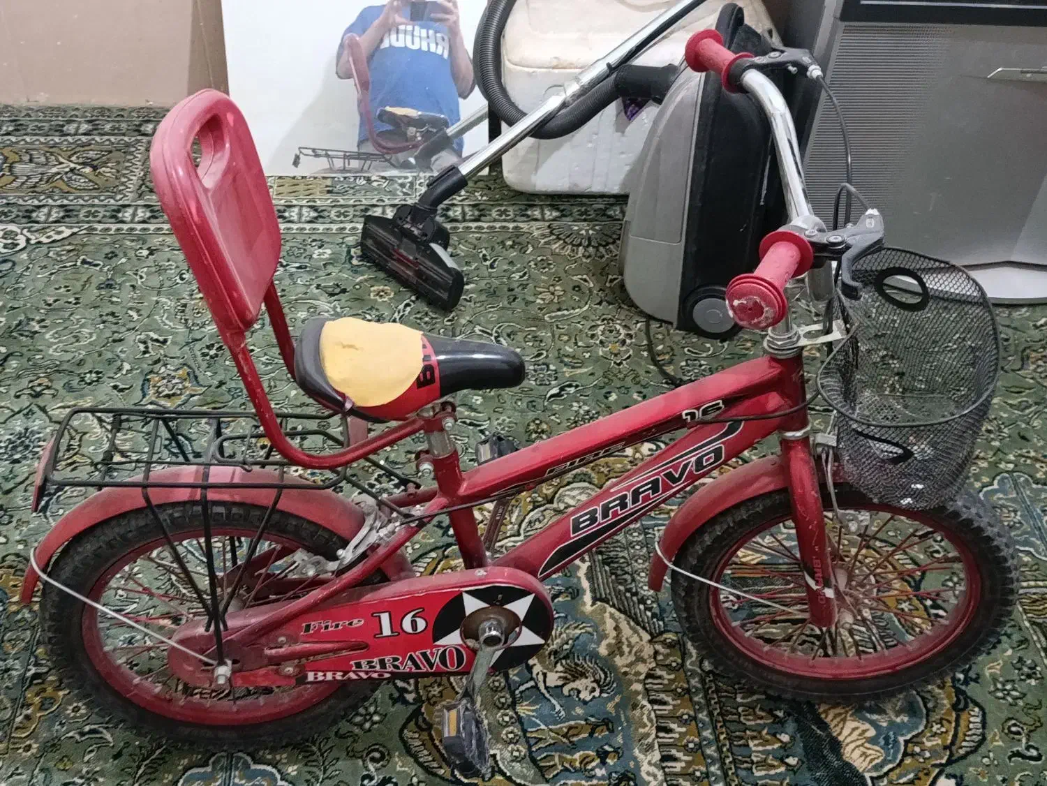 دوچرخه ۱۶|دوچرخه، اسکیت، اسکوتر|ایوان, |دیوار