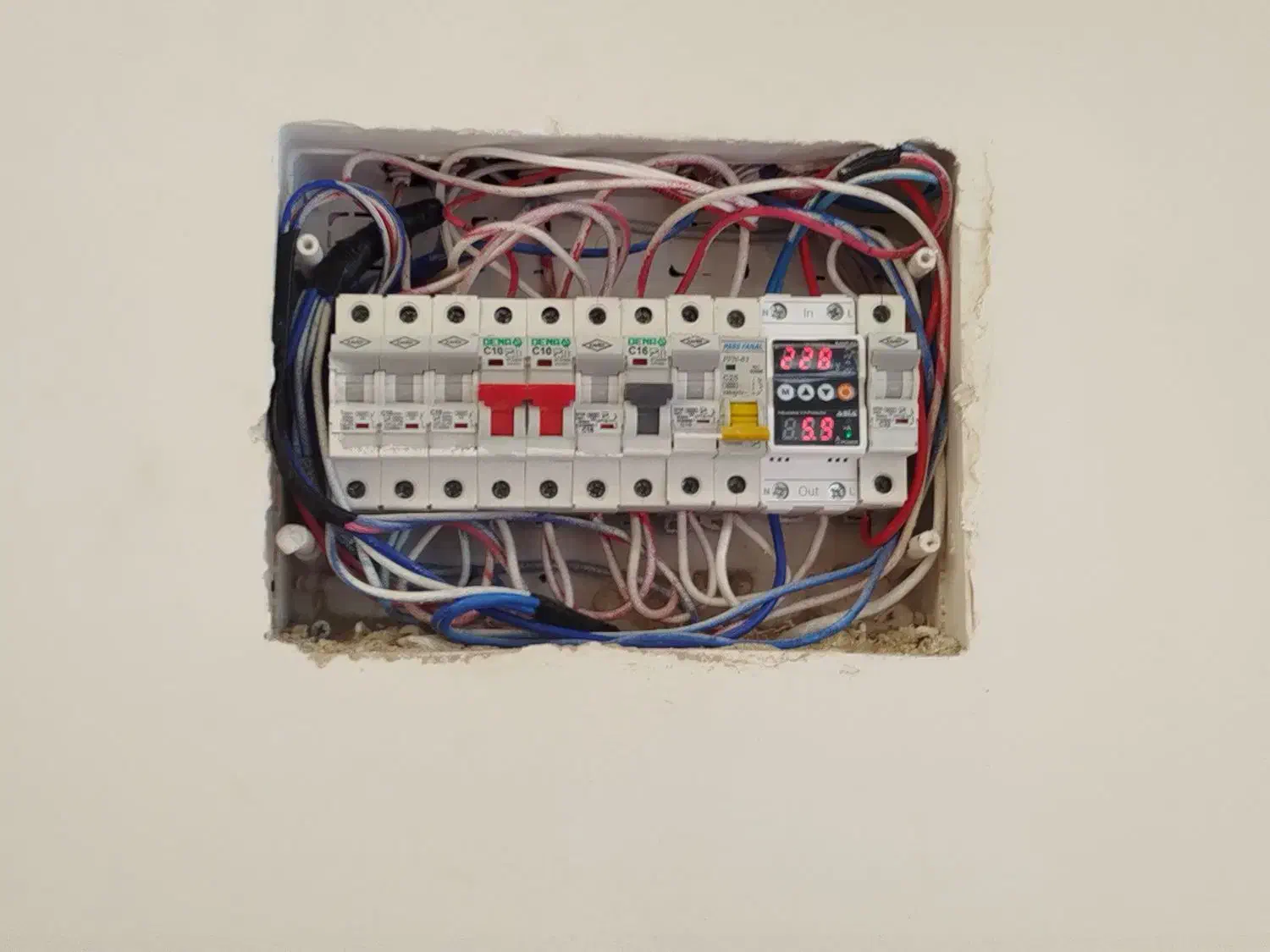 برقکار سیمکش رفع اتصال آیفون  محدوده خیام مرکز شهر|خدمات پیشه و مهارت|مشهد, زمرد|دیوار