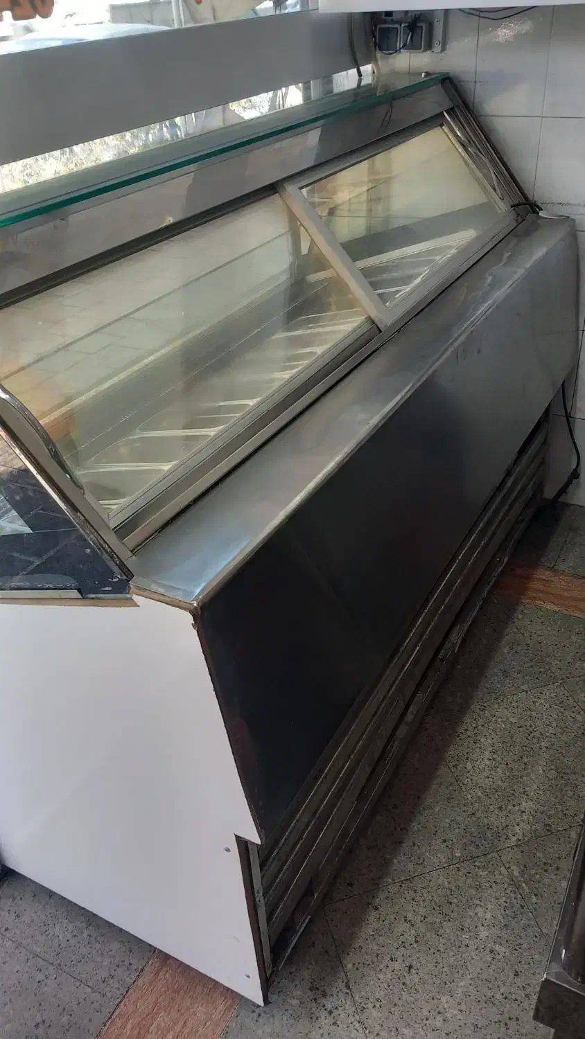 یخچال ویترینی و تاپینگ بستنی و آبمیوه و آبمیوه گیر|کافی‌شاپ و رستوران|زنجان, |دیوار