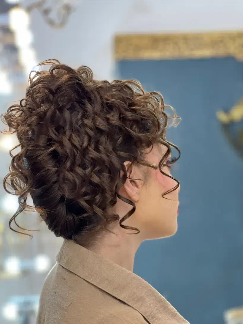 تخفیف ۵۰٪ شگفت‌انگیز شنیون|خدمات آرایشگری و زیبایی|لاهیجان, رجایی|دیوار