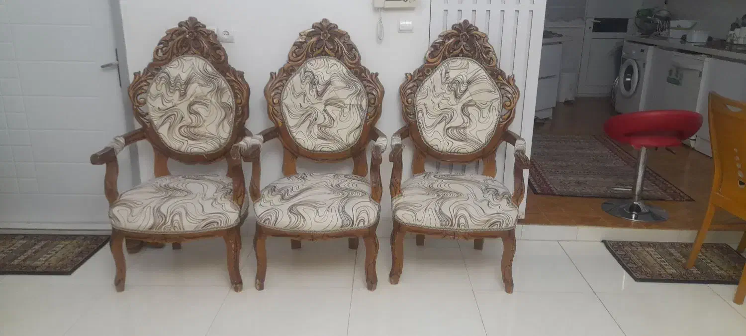 مبل سلطنتی مدل فرحی ۹ نفره بسیار تمیز و خاص|مبلمان خانگی و میز عسلی|سنندج, |دیوار