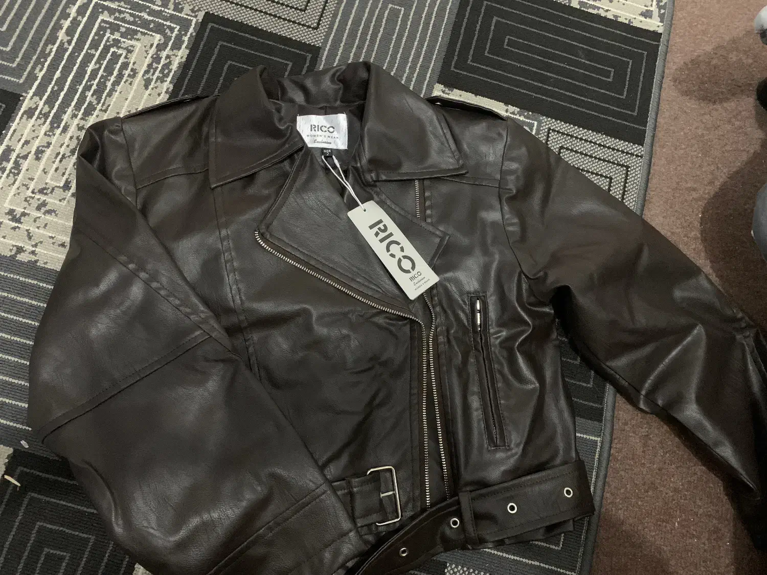 کت چرم دخترانه|لباس|کرج, شاهین‌ویلا|دیوار