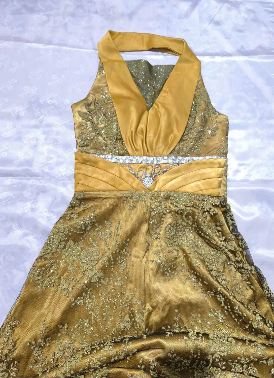 لباس مجلسی|لباس|آبپخش, |دیوار