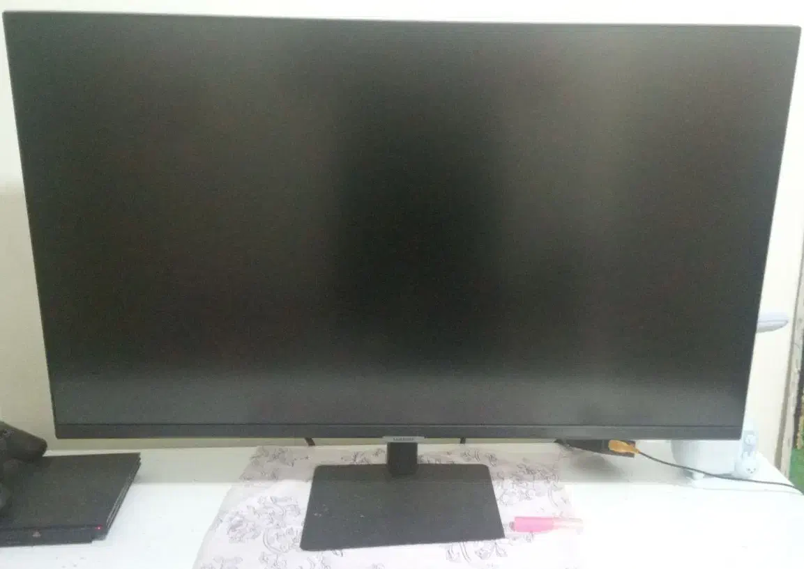 مانیتور m7 سامسونگ|قطعات و لوازم جانبی رایانه|کرج, شهرک امام رضا (ع)|دیوار