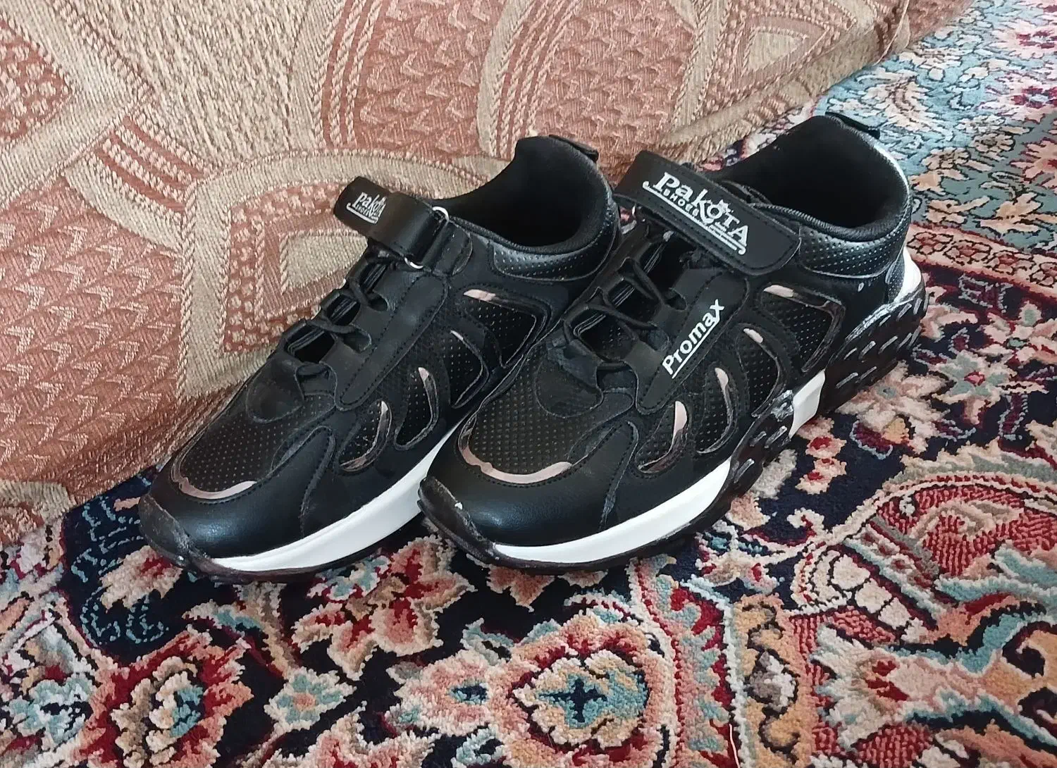 کفش اسپرت پسرانه|کفش و لباس بچه|آباده, |دیوار