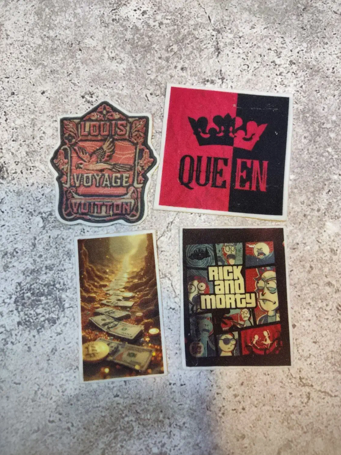 استیکر لباس،(ضد آب و ضد خش)|لوازم التحریر|بابل, |دیوار