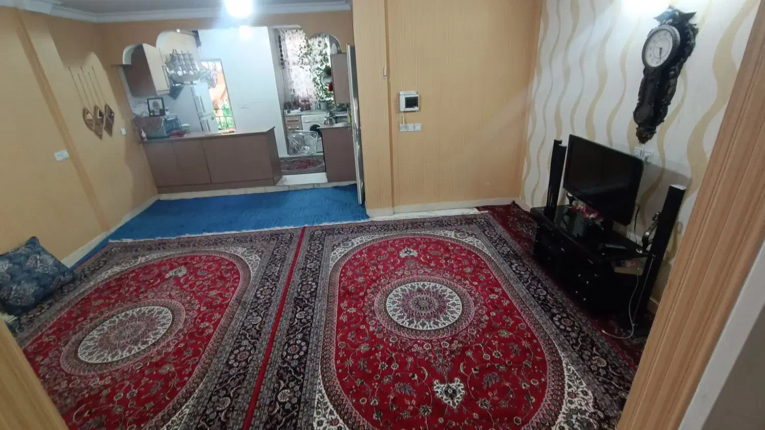 عمارت *80متر۲خواب باحیاط خلوت طبقه1*تک واحدی