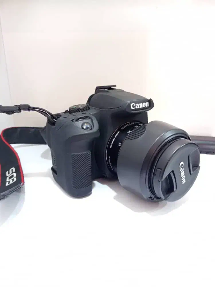 دوربین کنون 850d قیمت توافقی|دوربین عکاسی و فیلم‌برداری|شیراز, شهرک بهار|دیوار