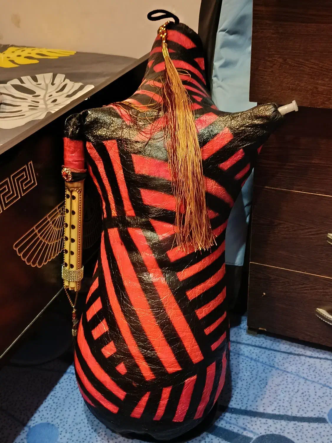 نی انبان(نی همبان)|سازهای بادی|شیراز, باغ تخت|دیوار