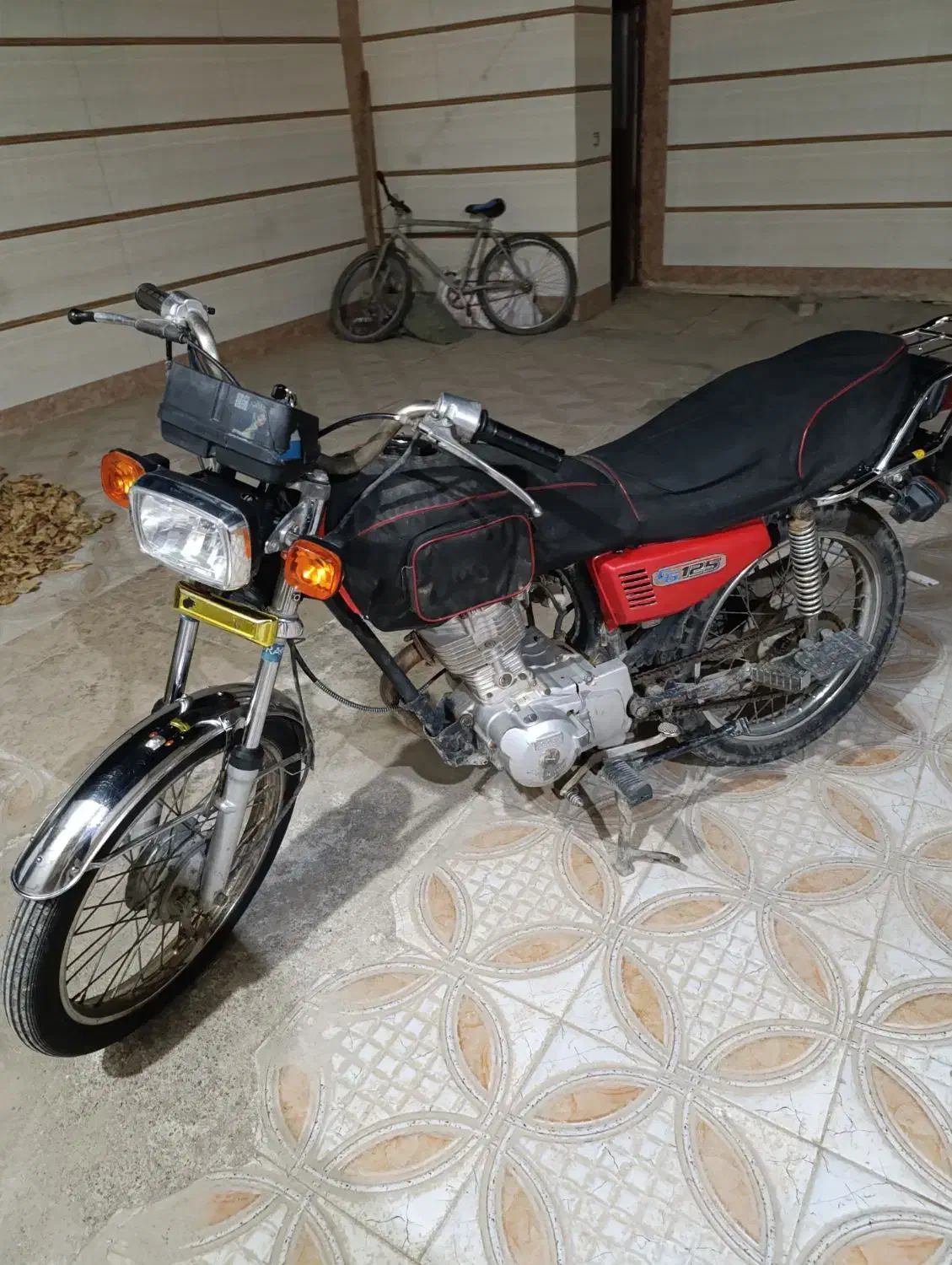 موتور سیکلت مدل 81|موتورسیکلت|زابل, |دیوار