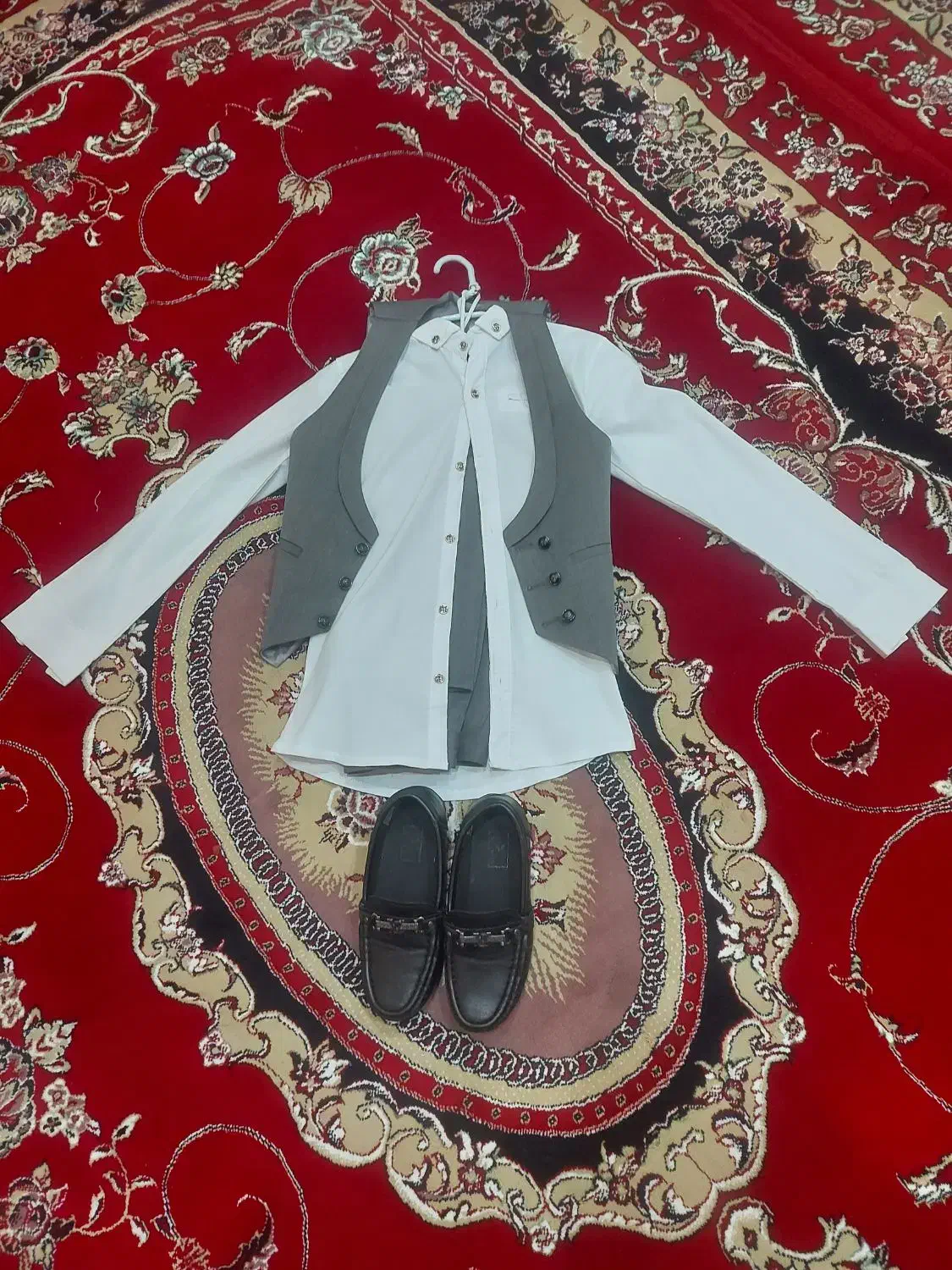 لباس مجلسی و کفش بچه گانه|کفش و لباس بچه|پرهسر, |دیوار