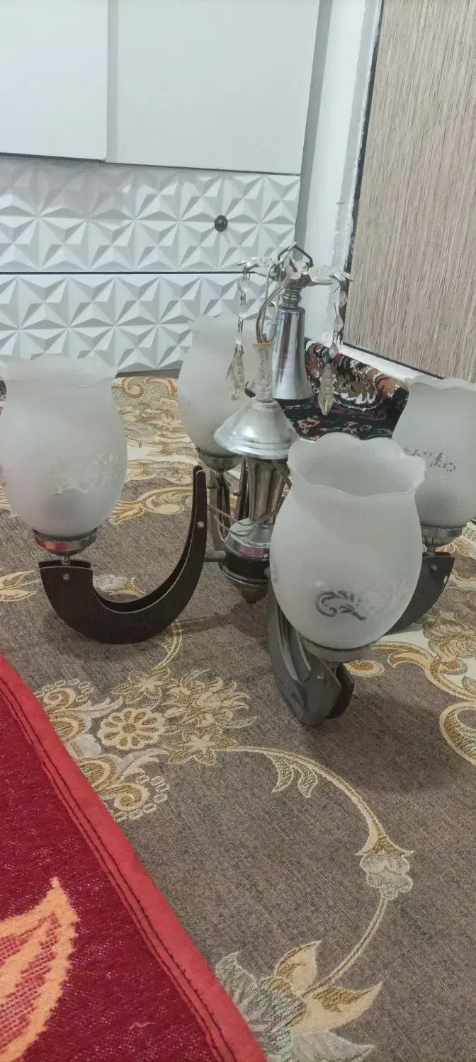 لوستر۴شاخه|لوستر و چراغ آویز|محمدشهر, محمدشهر|دیوار