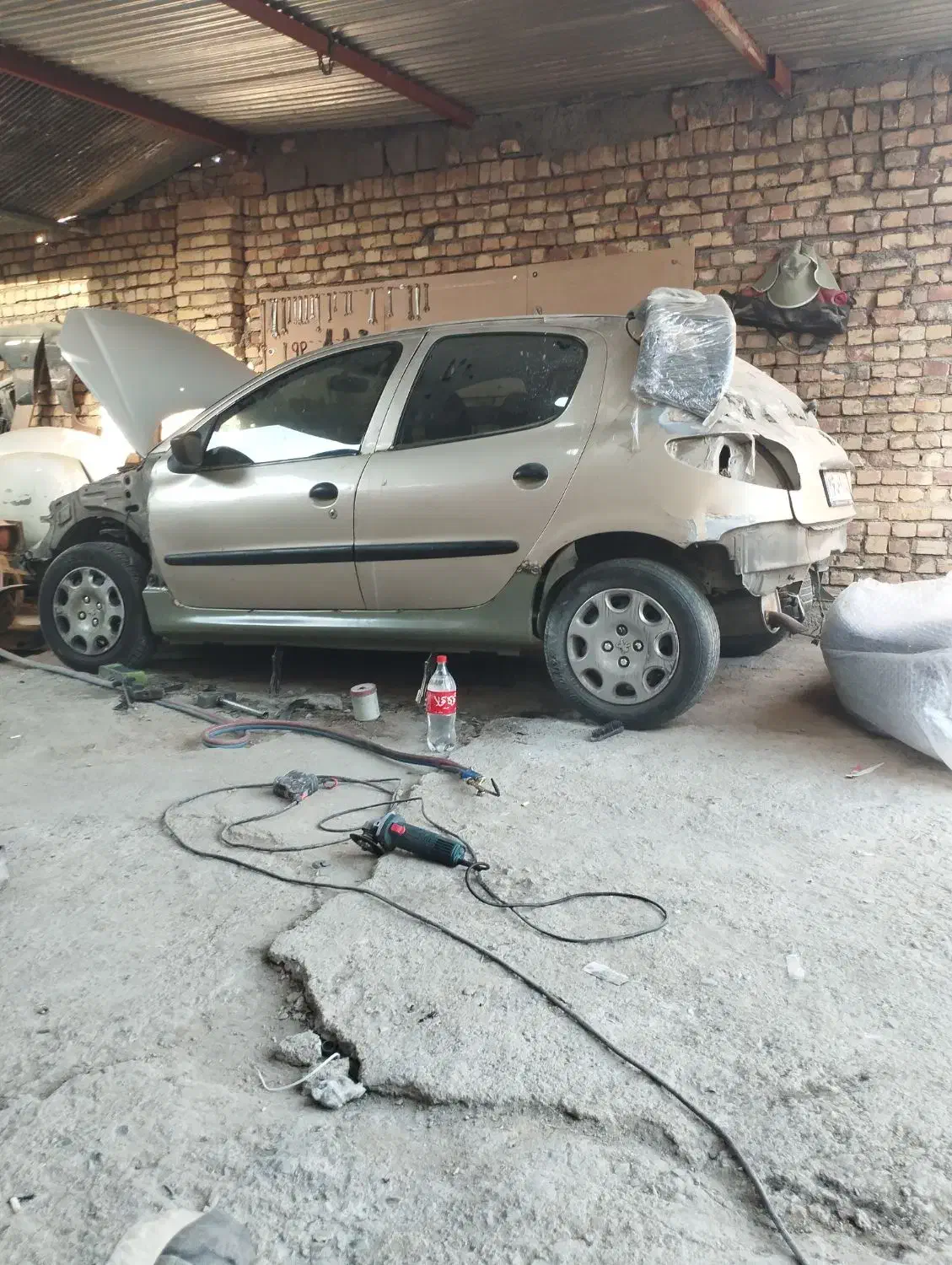 شاگرد ساده واسه صافکاری|استخدام صنعتی، فنی، مهندسی|ورامین, شهرک فاطمیه|دیوار