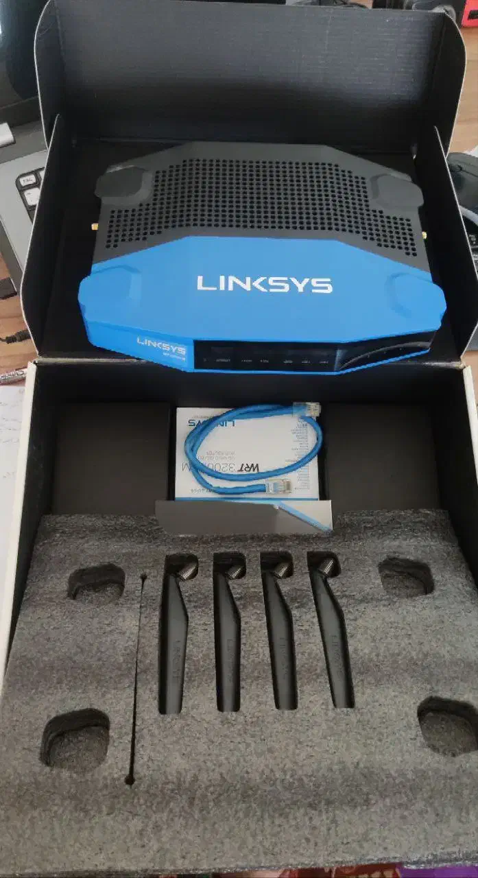 اروتر wrt 3200 linksys|مودم و تجهیزات شبکه|شهریار, شهریار|دیوار