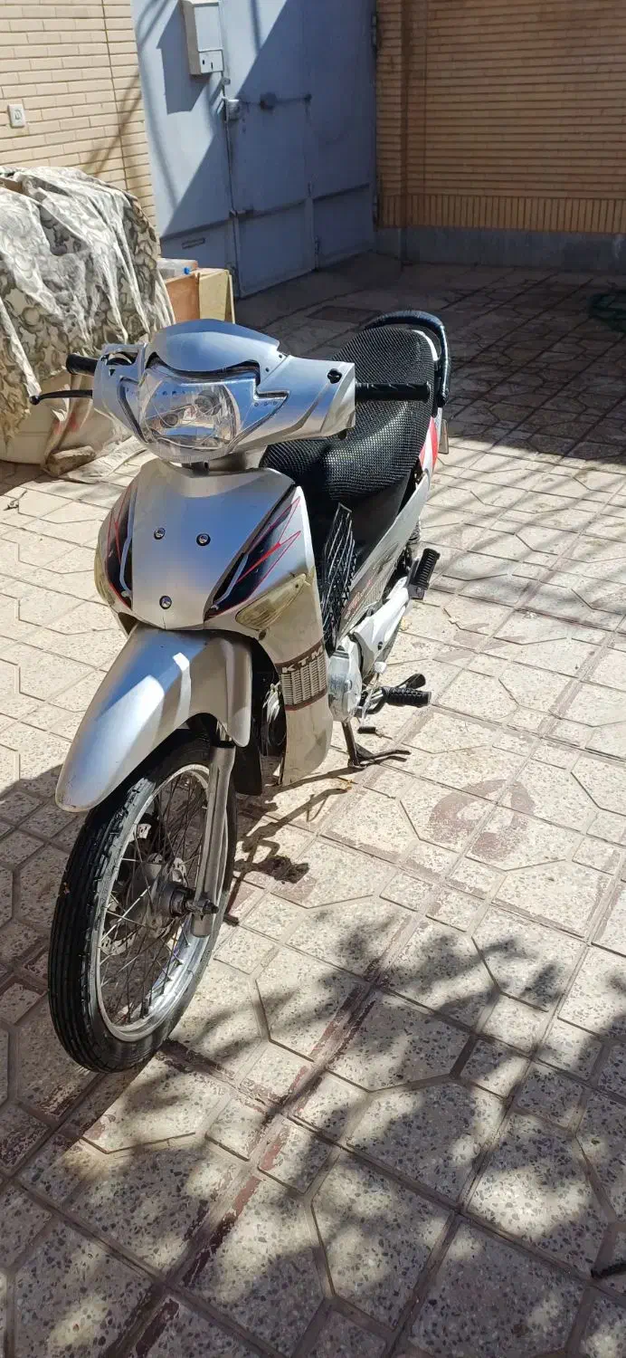 موتورمدل ۹۰لیزری|موتورسیکلت|شاهین‌شهر, شهرک گلدیس|دیوار