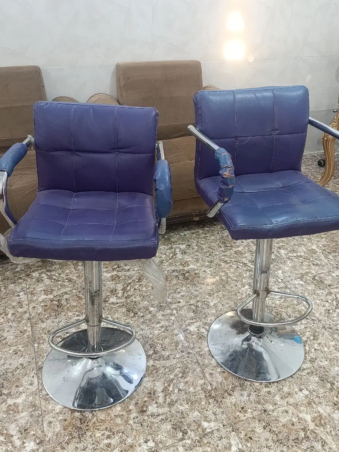 صندلی|صندلی و نیمکت|اهواز, فرودگاه|دیوار