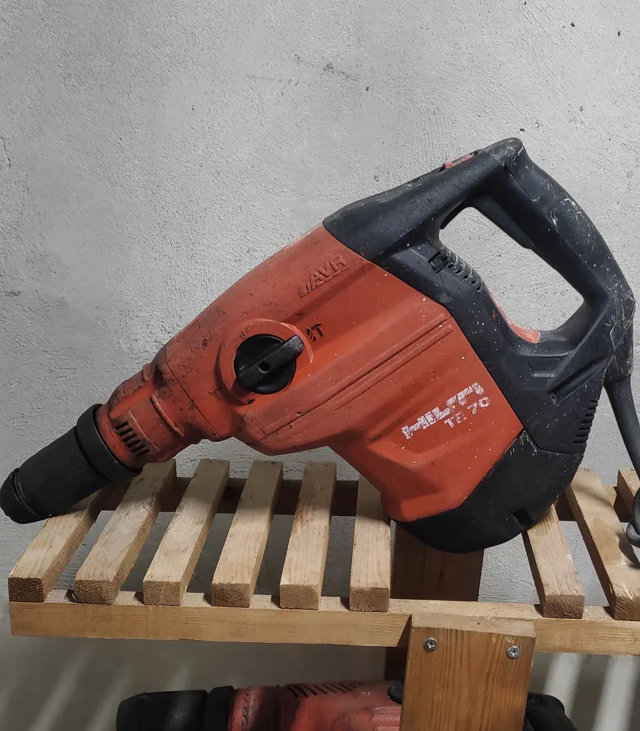 هیلتی حرفه ای ۲ کاره تی ۷۰ دریل تخریب چکش AVR|ابزارآلات|تهران, دانشگاه شریف|دیوار