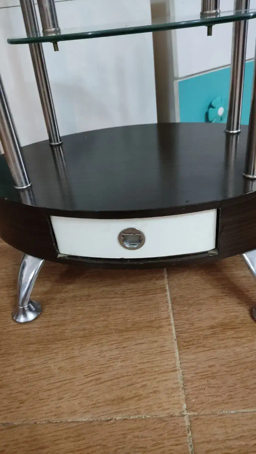 حراج میز تلفن وارداتی درحدنو مفت ۸۰۰ ت|میز تلفن|مشهد, رضاشهر|دیوار