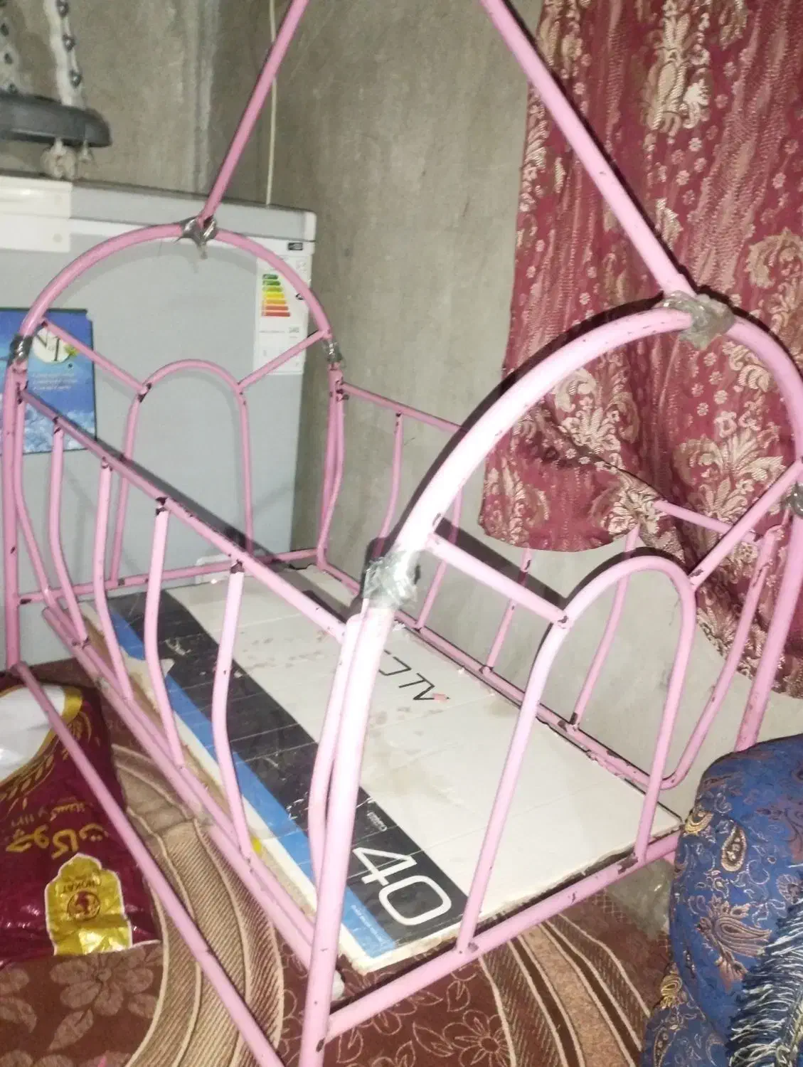 گمشده بخون|اشیا|سراوان, |دیوار