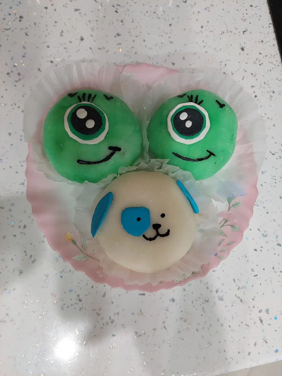 موچی و کیک  سه شیر زعفرانی شکلاتی|خوردنی و آشامیدنی|چابهار, |دیوار