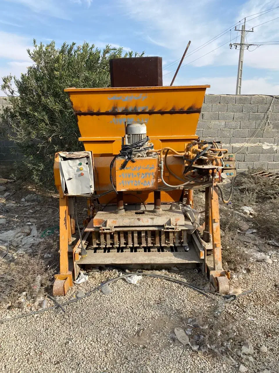 دستگاه بلوک زن تمام اتومات بالابر دار|ماشین‌آلات صنعتی|شیراز, تندگویان|دیوار