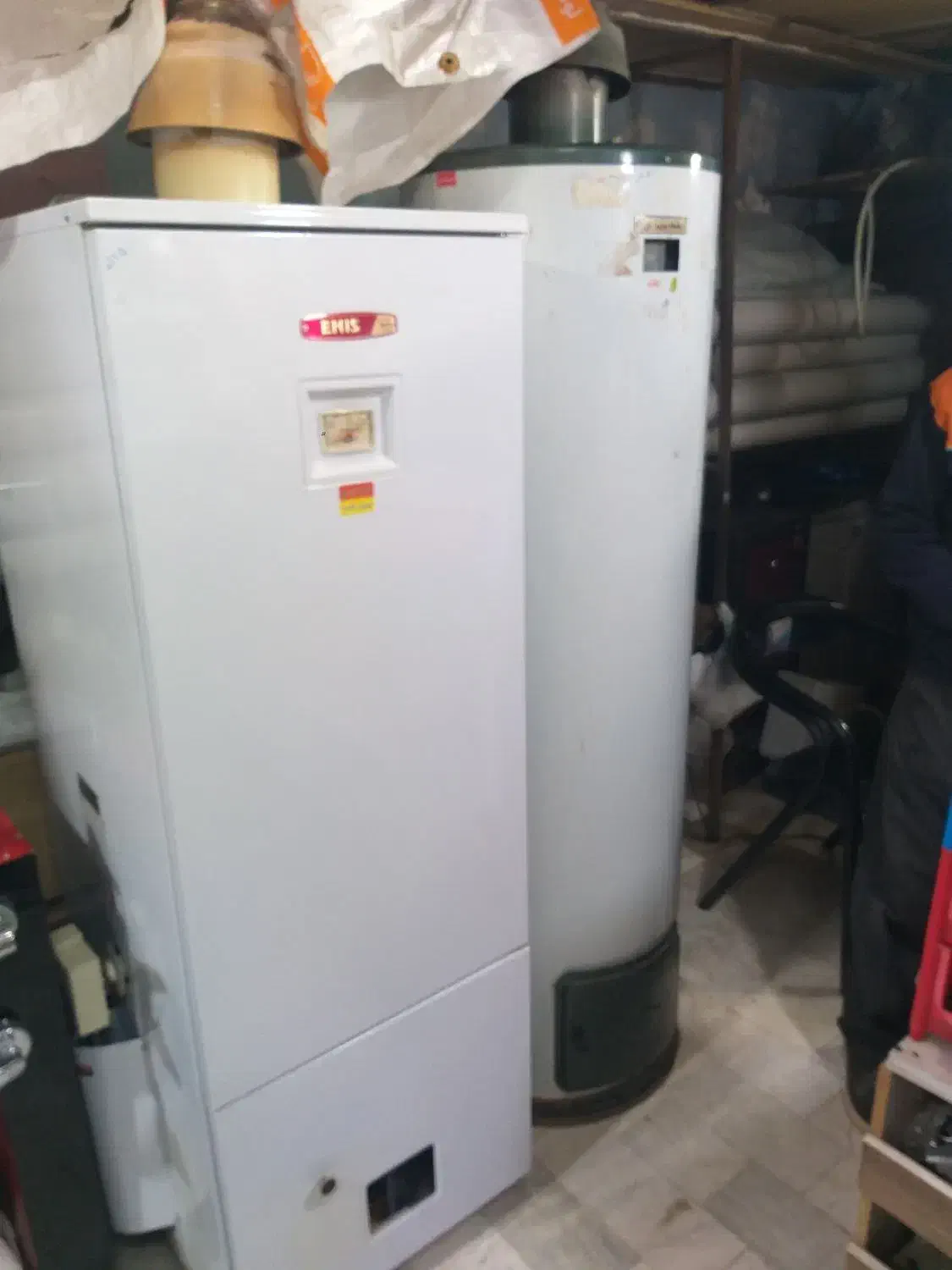 دوتا ابگرمکن استوانه ای ویخچالی فروشی|آبگرمکن، پکیج، شوفاژ|تربت‌حیدریه, طالقانی|دیوار