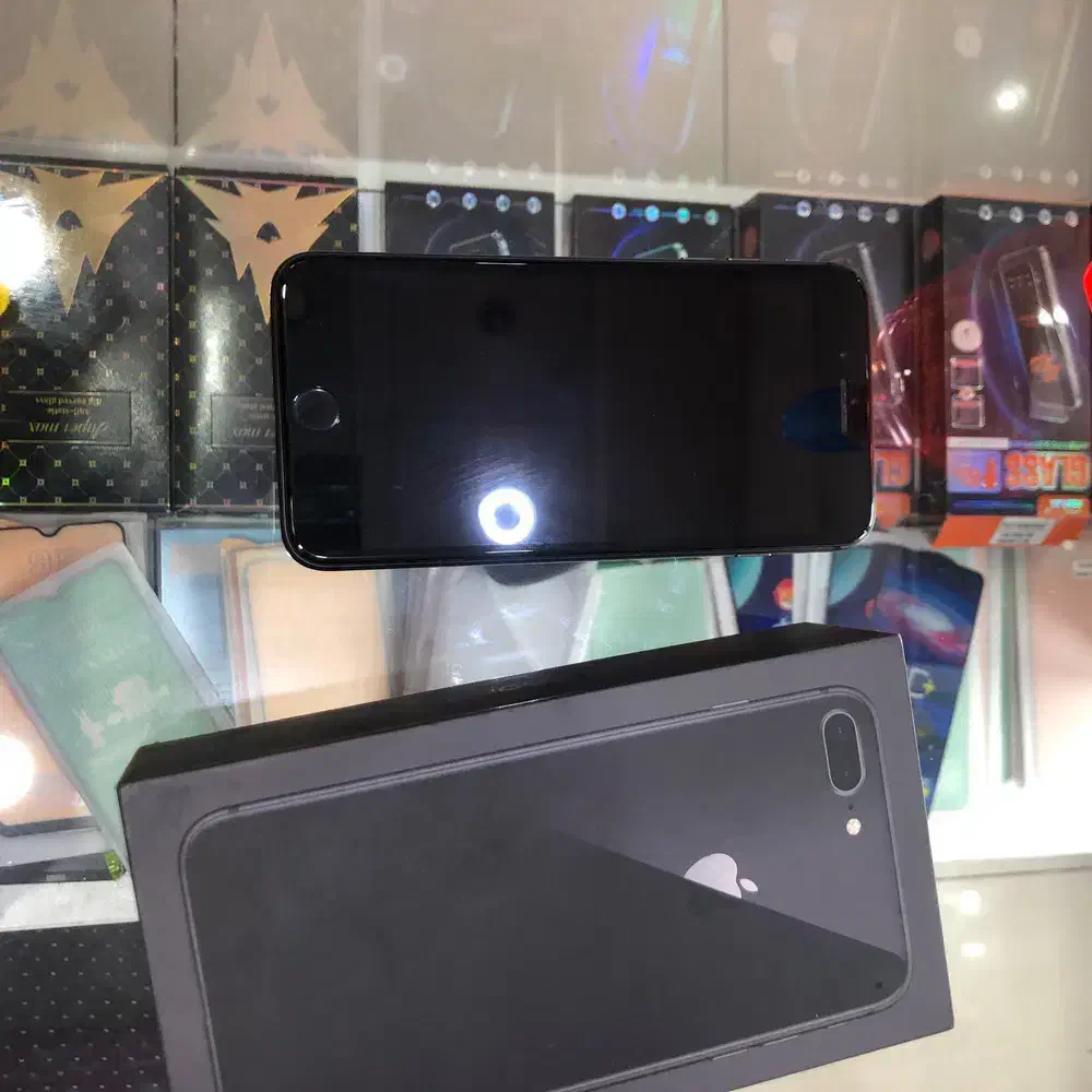 ایفون ۸ پلاس ۶۴ گیگ|موبایل|ارومیه, |دیوار