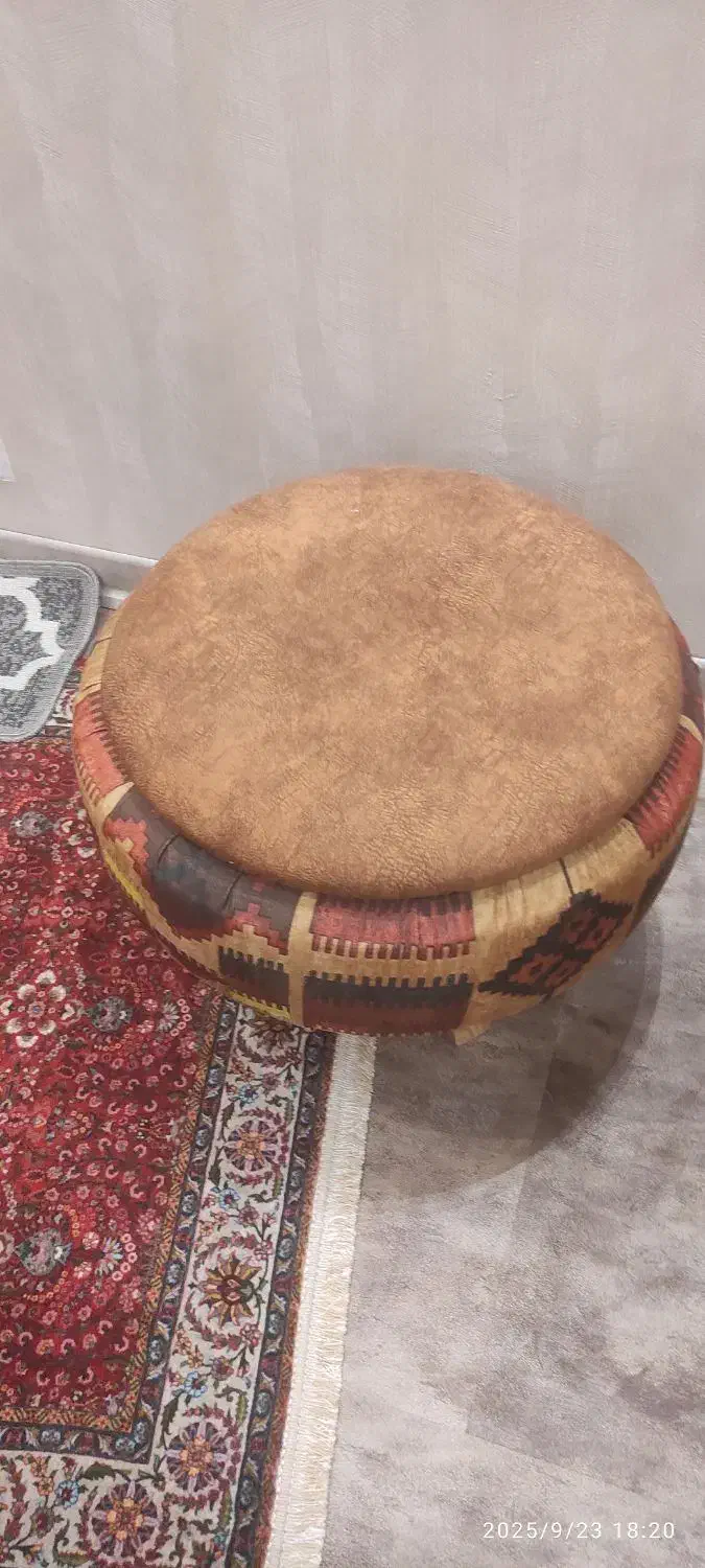 باف کنار مبل یا تخت|مبلمان خانگی و میز عسلی|شیراز, کوی زهرا|دیوار