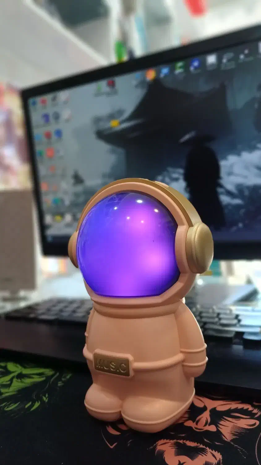 اسپیکر آدم فضایی|پخش‌کننده همراه|شیروان (خراسان), |دیوار