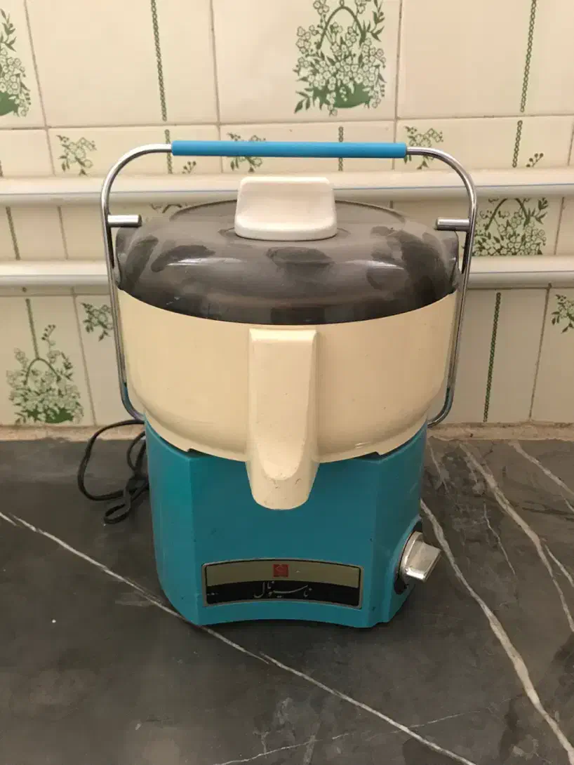 آبمیوه گیری|آبمیوهگیر و آبمرکباتگیر|اصفهان, پارک مشتاق|دیوار