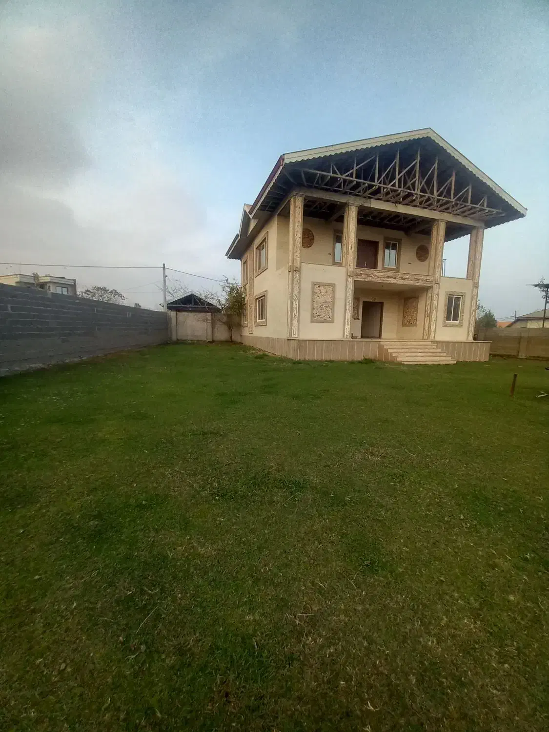 ۱۰۷۵زمین با ۳۱۲متر بنا جاده اصلی ماسوله سندتک برگ|فروش خانه و ویلا|ماکلوان, |دیوار