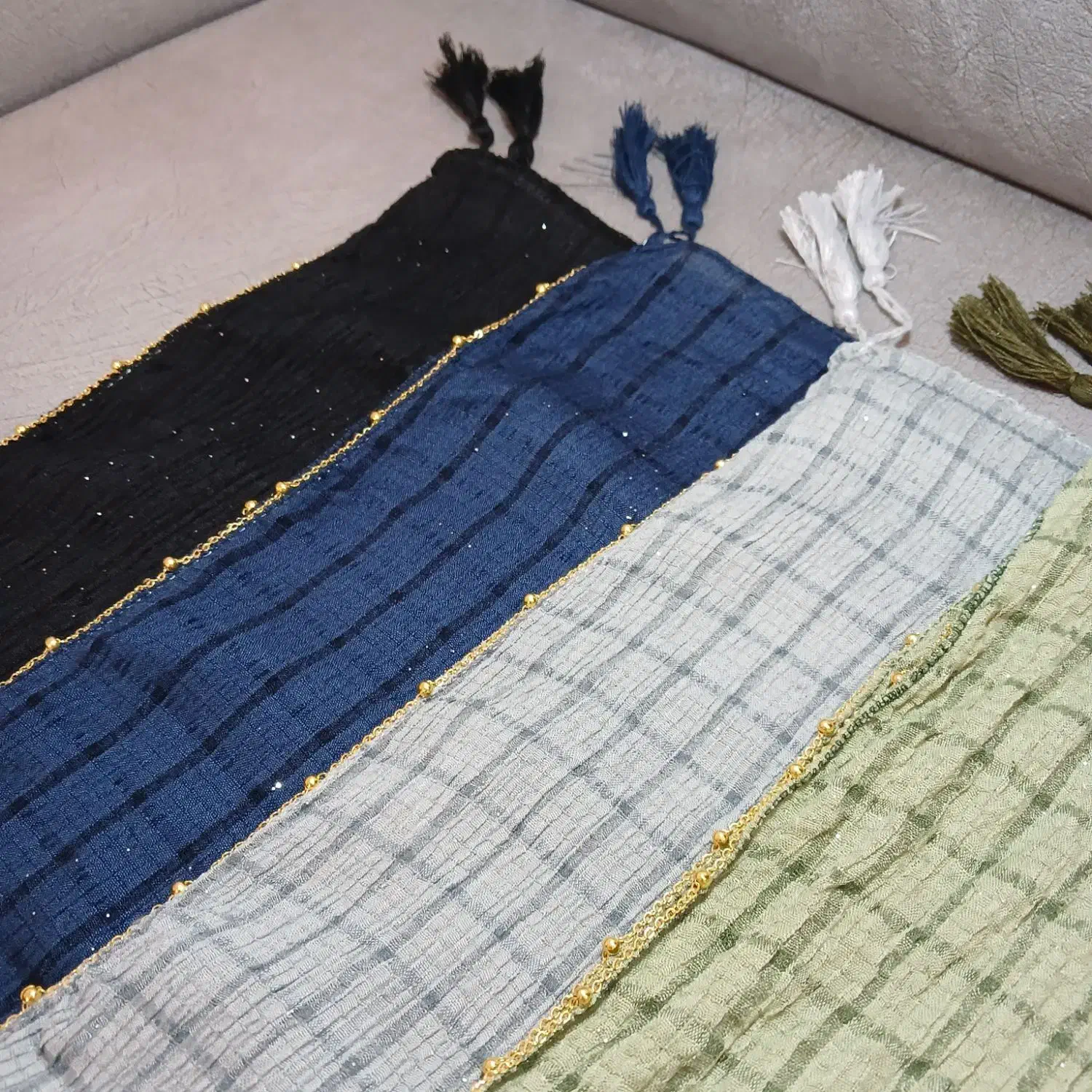 شال و مینی اسکارف شروع قیمت از ۹۰ تومن|لباس|سنقر, |دیوار