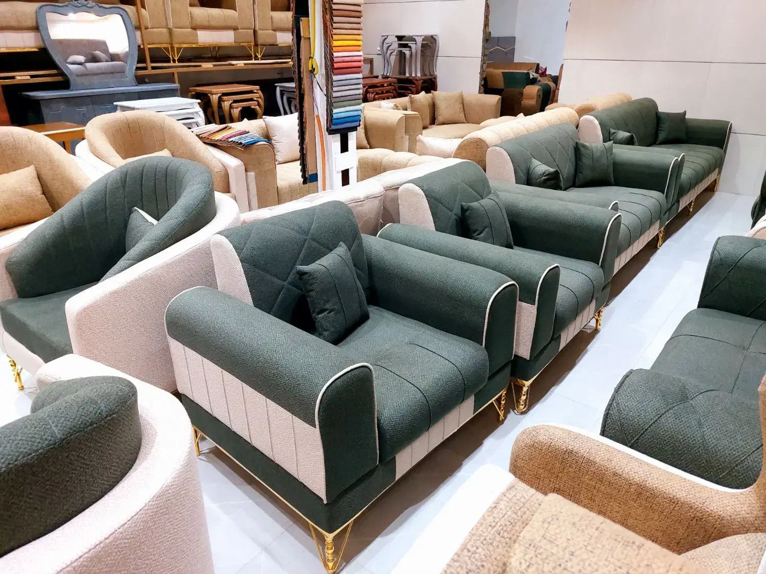 حراج یکدست مبل قیمت متریال مصرفی فقط|مبلمان خانگی و میز عسلی|تربت‌حیدریه, کاشانی|دیوار