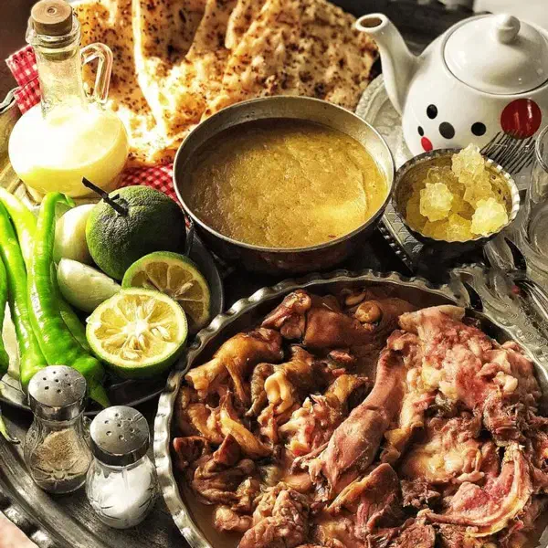 به یک نیرو آقا جهت کاردرطباخی میازمندیم|استخدام خدمات فروشگاه و رستوران|سیرجان, |دیوار