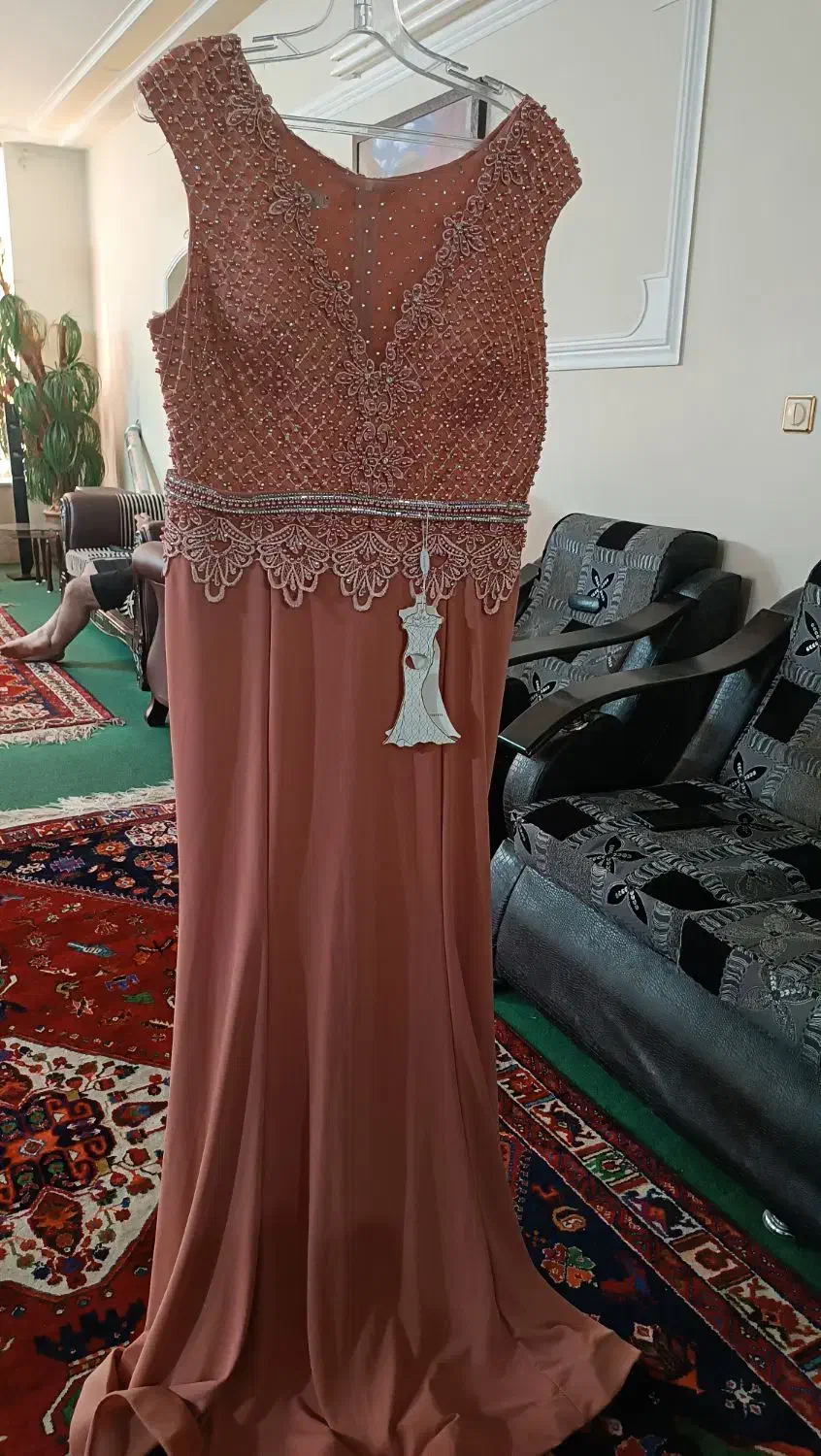 لباس مجلسی زنانه|لباس|شیراز, هفت تنان|دیوار