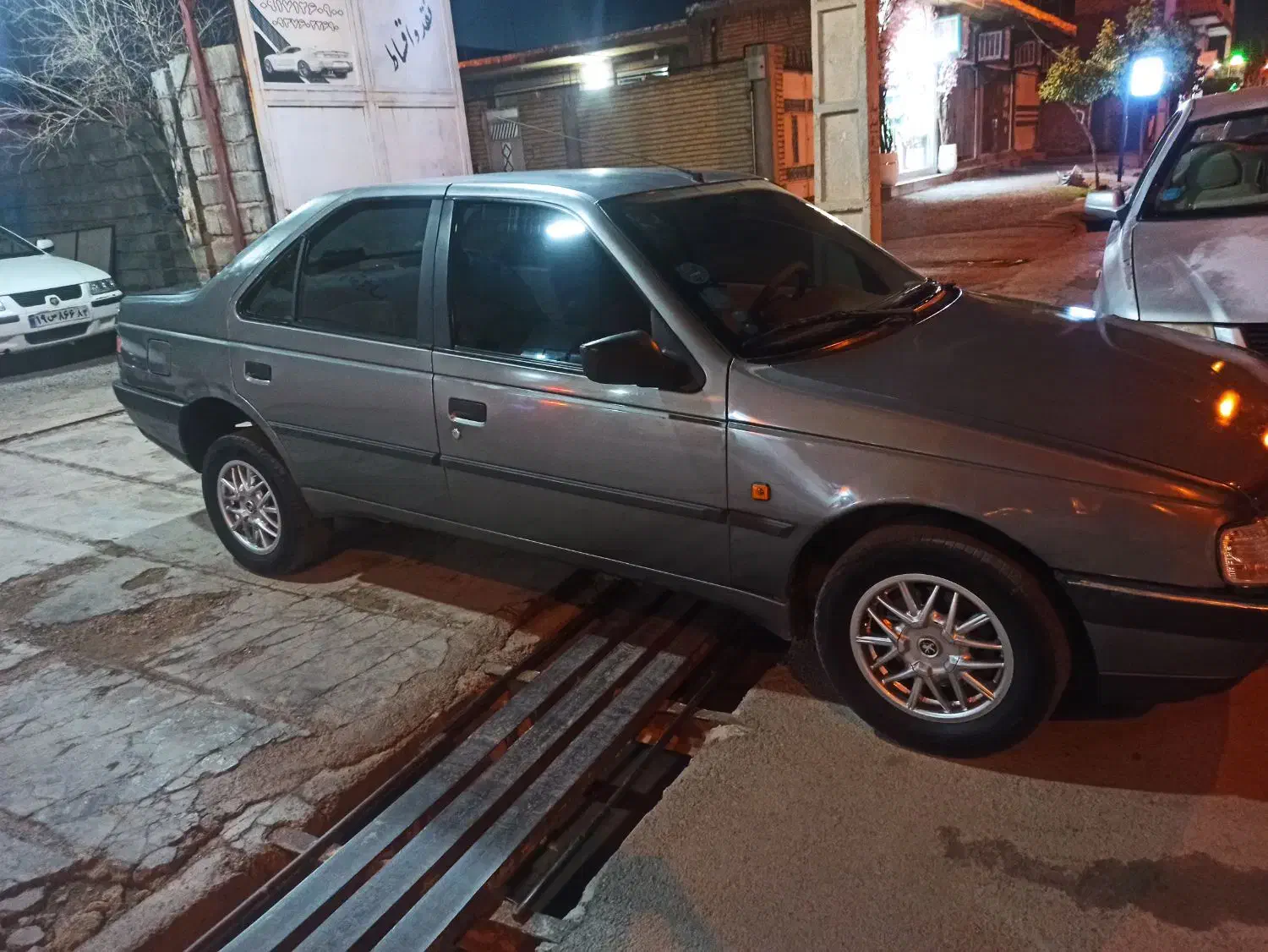 ۴۰۵ مدل ۹۱|خودرو سواری و وانت|ارسنجان, |دیوار